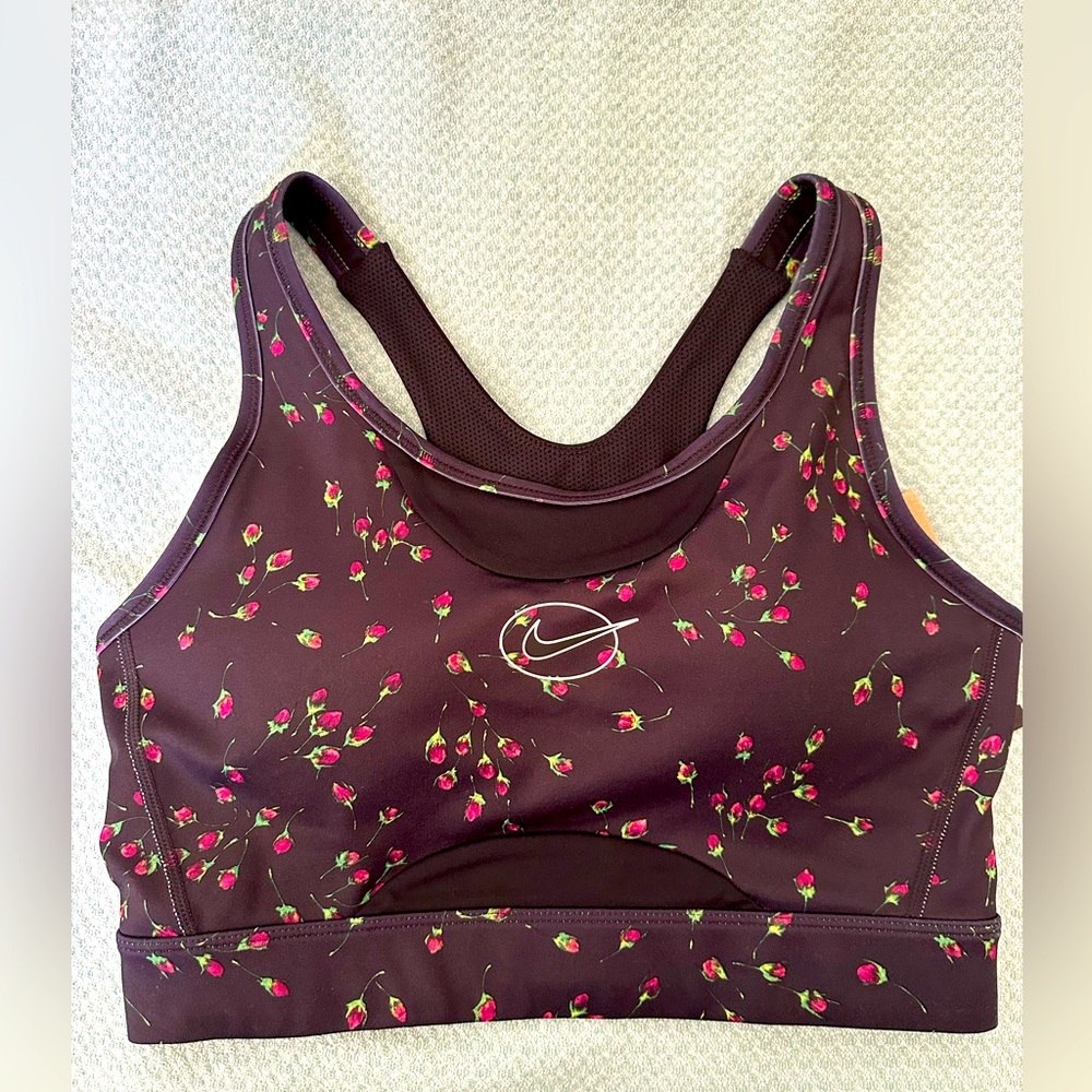 Nike Sport wear women’s size M